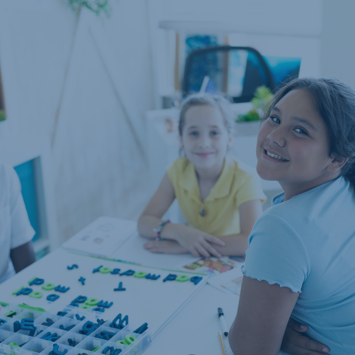 female students smilint 